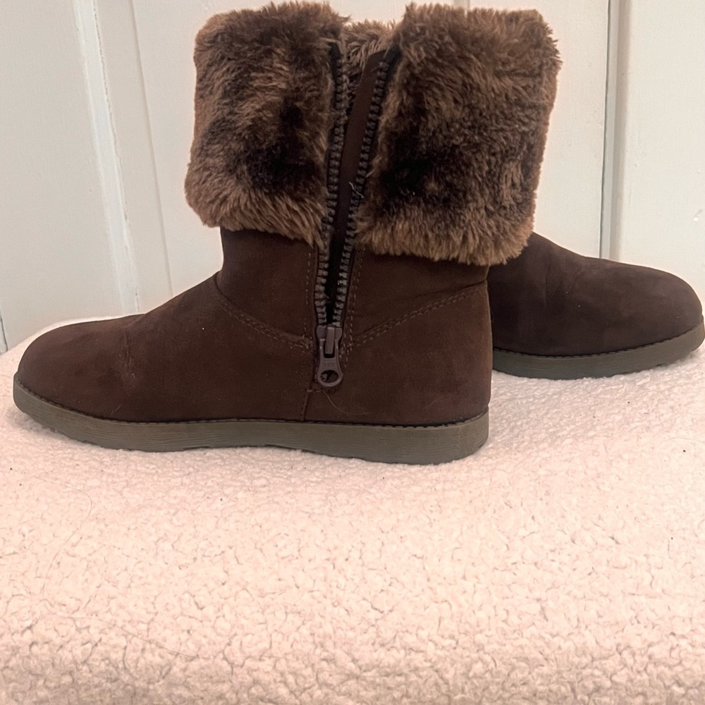 Cat & Jack Brown Fur-Trimmed Winter Boots - Picture 3 of 5